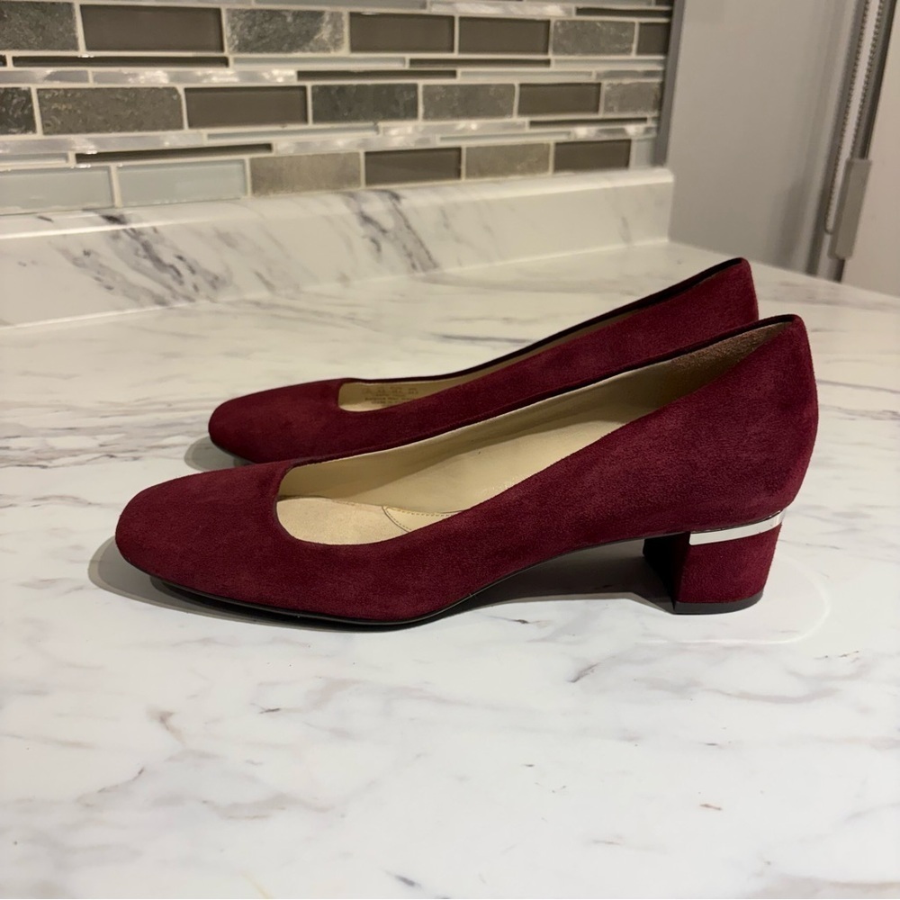 Naturalizer N5 comfort suede pumps silver heel accent leather uppers 7.5 - Picture 3 of 16
